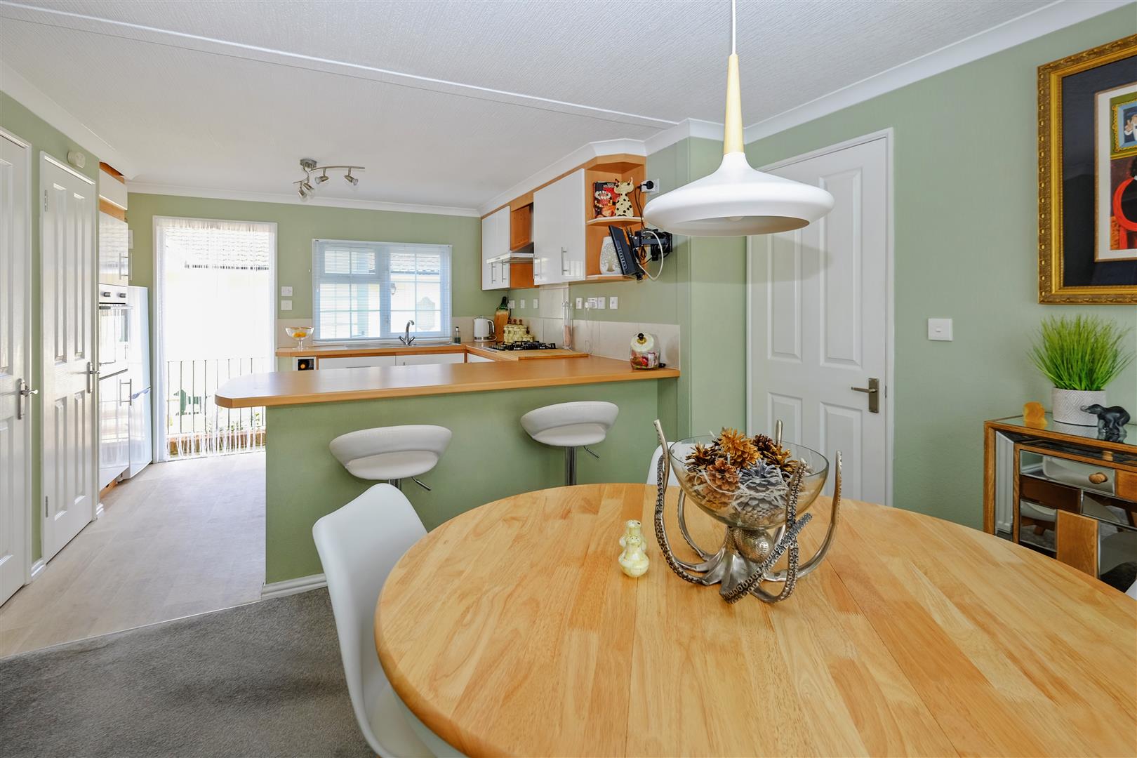 2 Bed, 2 Bath Property For Sale in Stone Street, Petham, CT4 5PR